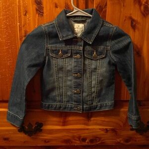 BRAND NEW GIRLS JEAN JACKET SIZE 5-6! NWOT! NEVER WORN!